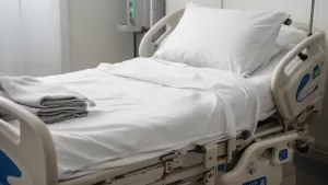 jak przesunąć chorego na łóżku